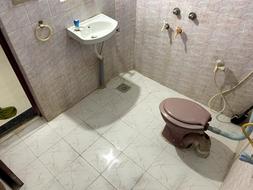 🚽 Toilet & bath room @ first floor
